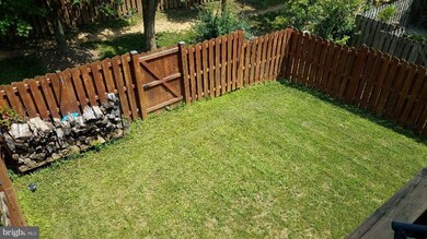 301 Mcdaniel Dr, Purcellville, VA 20132 - photo 2