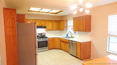 Open kitchen with 2017 SS gas stove, 2018 SS dishw