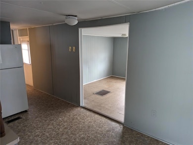 9810 Vaughn St, Gibsonton, FL 33534 - photo 4