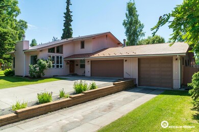 Front Exterior w/ garage