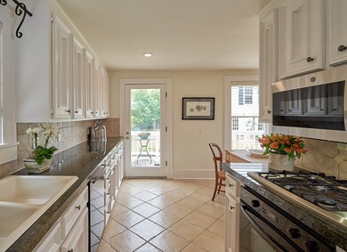 1528 Marshall St, Houston, TX 77006 - photo 7