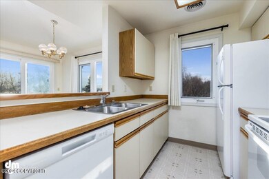 06-Kitchen-DW-0499-Edit