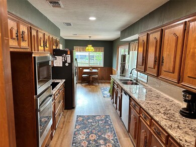 3 Scotsmeadow St, Gainesville, TX 76240 - photo 7