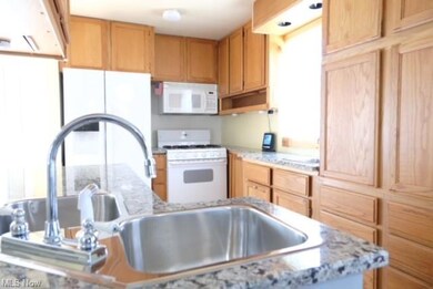 7583 Clark St, Olmsted Falls, OH 44138 - photo 6