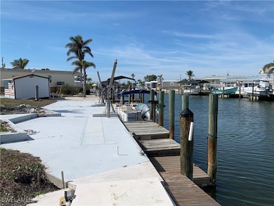 3872 Blueberry Ln, Saint James City, FL 33956 - photo 7