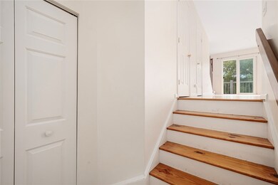 565 Quaker Ln unit 58, West Warwick, RI 02893 - photo 6