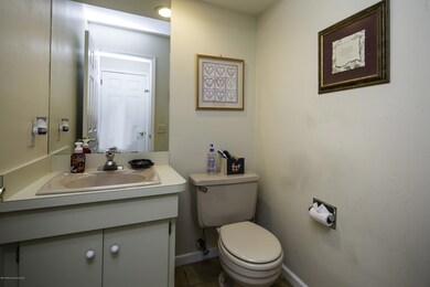 17_Powder Room