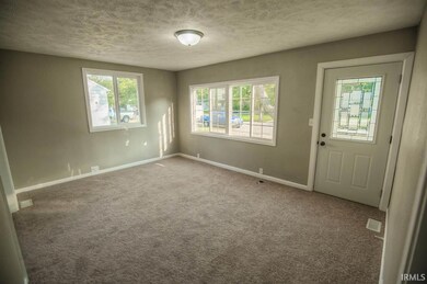 1404 Holloway Dr, Lafayette, IN 47905 - photo 2