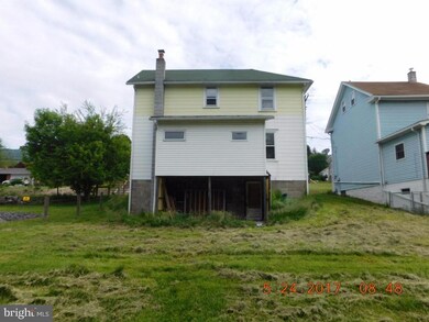 710 W Market St, Williamstown, PA 17098 - photo 2