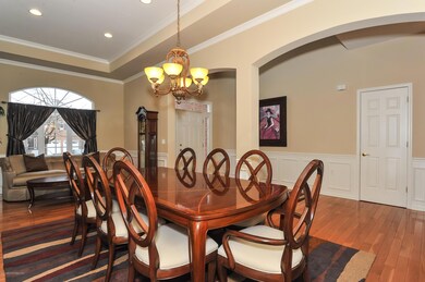 005_Dining Room