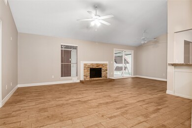 3904 Spring Garden Dr, Pearland, TX 77584 - photo 5