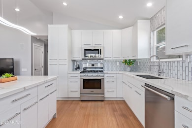 Italian Cust Cabs,Quartz Countertops