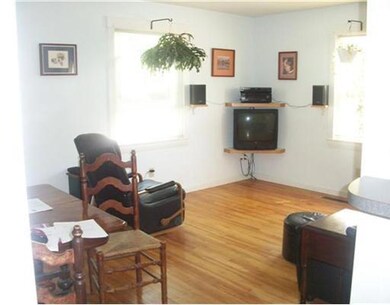 Living Room. Nice wood floors