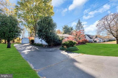 663 Ridge Rd, Monmouth Junction, NJ 08852 - photo 2