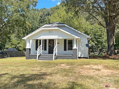 504 Locust St, Kannapolis, NC 28081 - photo 2
