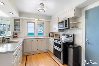 6-web-or-mls-1418-lake-blvd