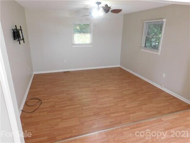 5552 Polson Ln, Iron Station, NC 28080 - photo 4