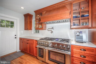 548 N Wayne Ave, Wayne, PA 19087 - photo 6