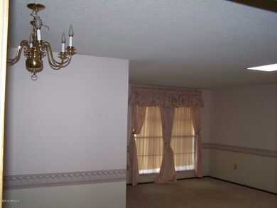 DINNING AREA IN LIVING ROOM