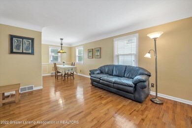 1216 N. FOSTER Living Room