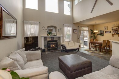 60902 Garrison Dr, Bend, OR 97702 - photo 6