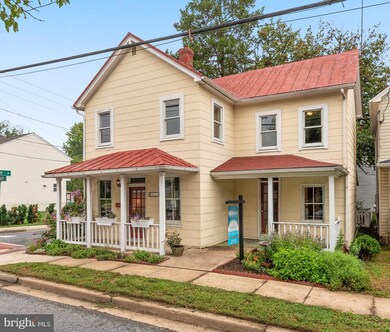933 Montgomery St, Laurel, MD 20707 - photo 2