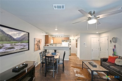 730 E Mather St unit J301, New Braunfels, TX 78130 - photo 5