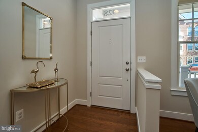 928 N Columbus St, Alexandria, VA 22314 - photo 4