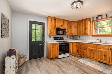 7 Norman Ct Berwick ME 03901-small-007-0