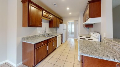 7010 SW Wheatfield Ln, Topeka, KS 66619 - photo 6