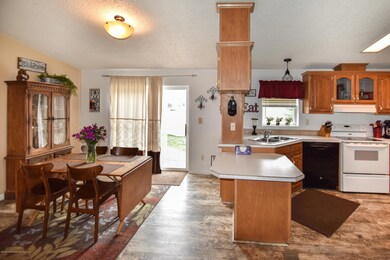 952 E 11th St, Craig, CO 81625 - photo 4