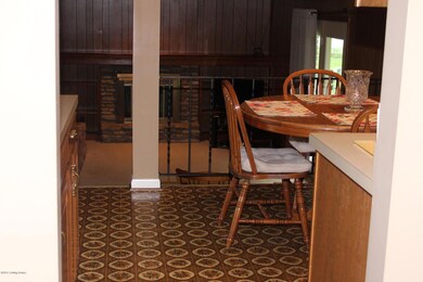 8505 Roseborough Rd, Louisville, KY 40228 - photo 5