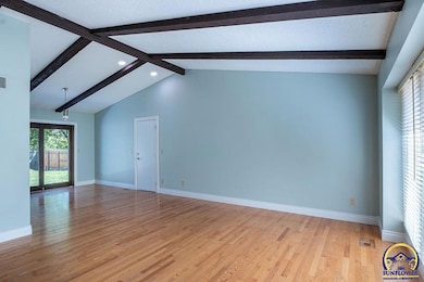 4828 SW Cochise Ave, Topeka, KS 66614 - photo 4