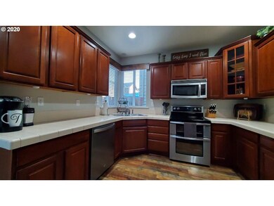 812 SW Grant Way, Troutdale, OR 97060 - photo 7