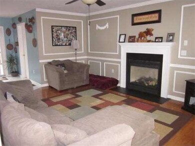 154 Monument St, Haverhill, MA 01832 - photo 6