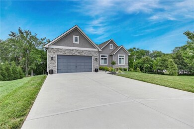 4506 Lakecrest Dr, Shawnee, KS 66218 - photo 3