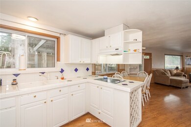 3527 Sylvan Dr W, University Place, WA 98466 - photo 7