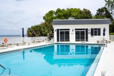 Valencia bay front pool clubhouse