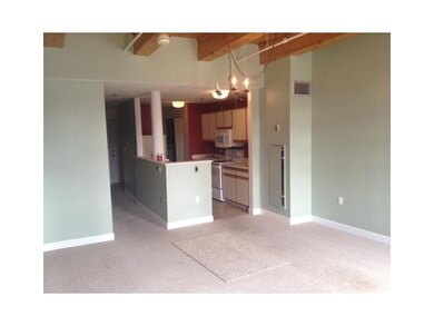 Island Terrace unit 125, Saco, ME 04072 - photo 2