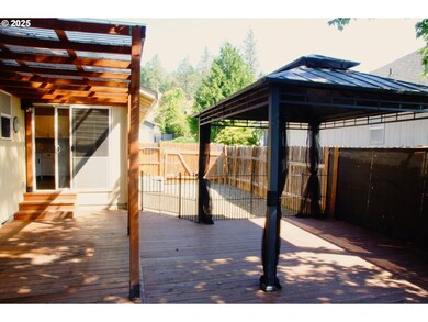 1222 E Fourth Ave, Sutherlin, OR 97479 - photo 5