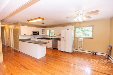 2615 E Broad St, Statesville, NC 28625 - photo 7