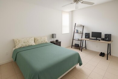 2850 Somerset Dr unit 208L, Lauderdale Lakes, FL 33311 - photo 4