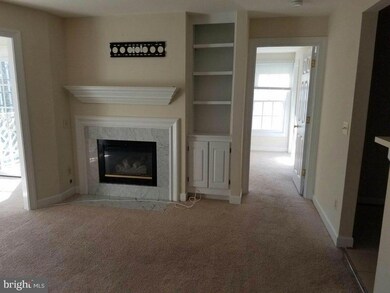 8111 Lacy Dr unit 203, Manassas, VA 20109 - photo 4
