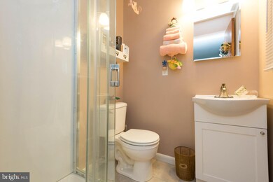 323 Edgemere Dr, Annapolis, MD 21403 - photo 6