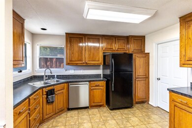 721 Arledge St, Azle, TX 76020 - photo 7