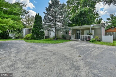 420 Flourtown Rd, Lafayette Hill, PA 19444 - photo 2