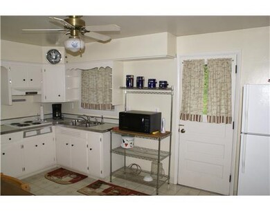 129 Dagmar Dr, Eighty Four, PA 15330 - photo 2