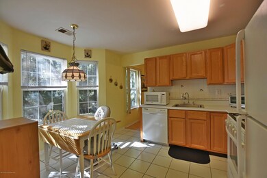 003_Kitchen