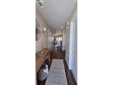 531 E Bella Vista Ave, Hermiston, OR 97838 - photo 4