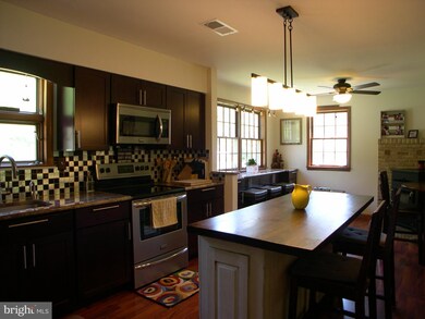 802 Depot Ln, Quakertown, PA 18951 - photo 3